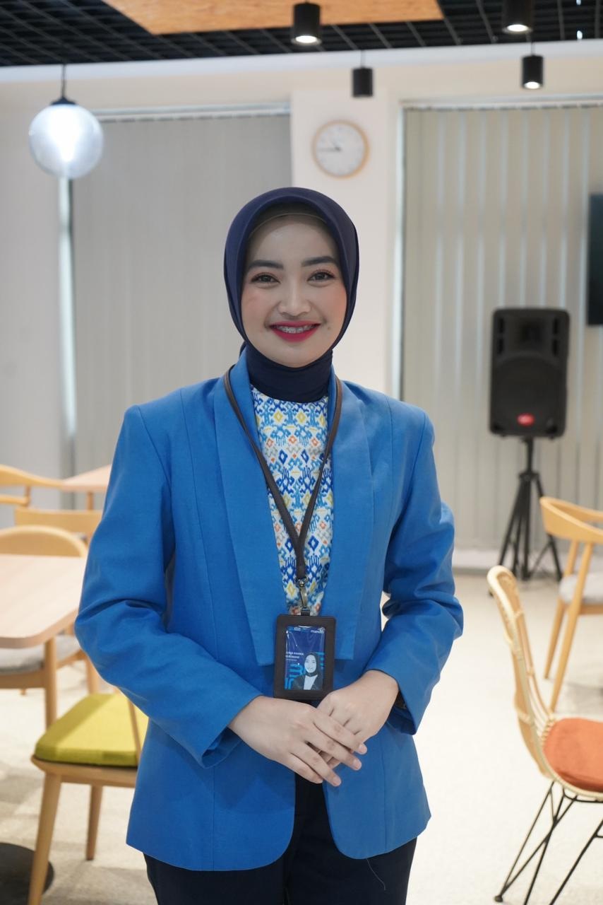 Latar Belakang Abstrak